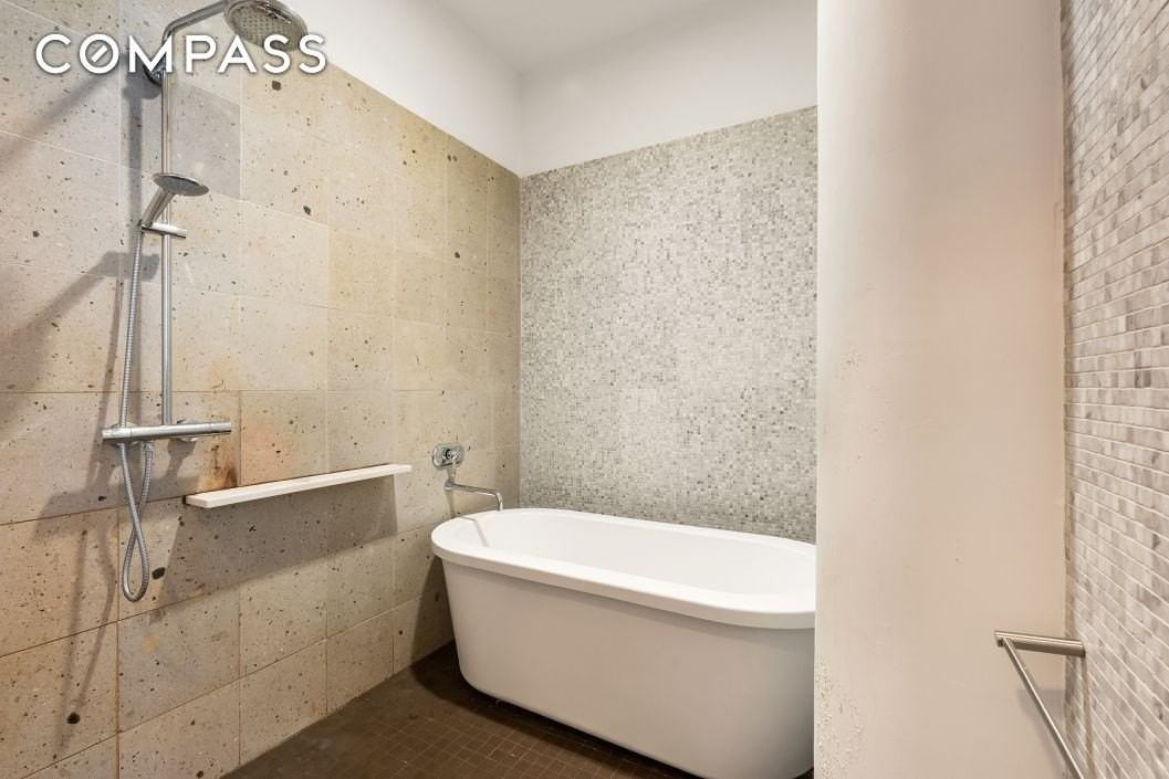 2728 Thomson Ave #421 - Photo 5 of 17