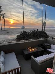 3005 Ocean Front Walk #A - Photo 2 of 8