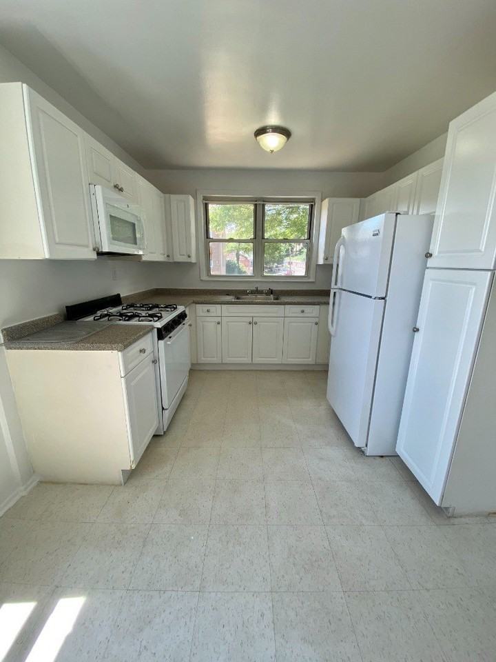 157 White Plains Rd #47C - Photo 5 of 12