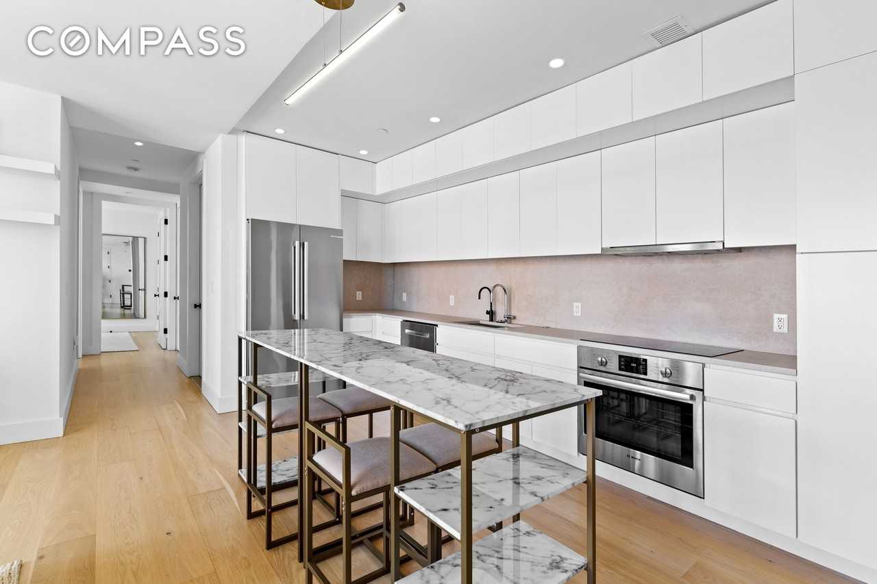 112 Fleet Pl #12A - Photo 3 of 14