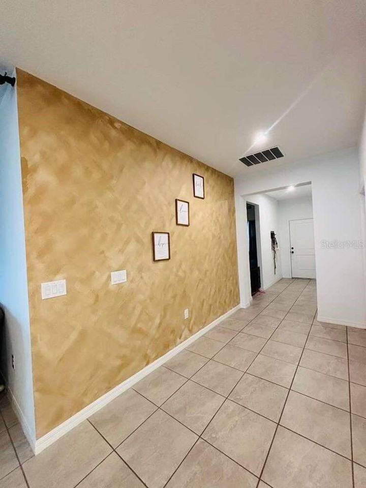 1051 Patriot Loop - Photo 4 of 13