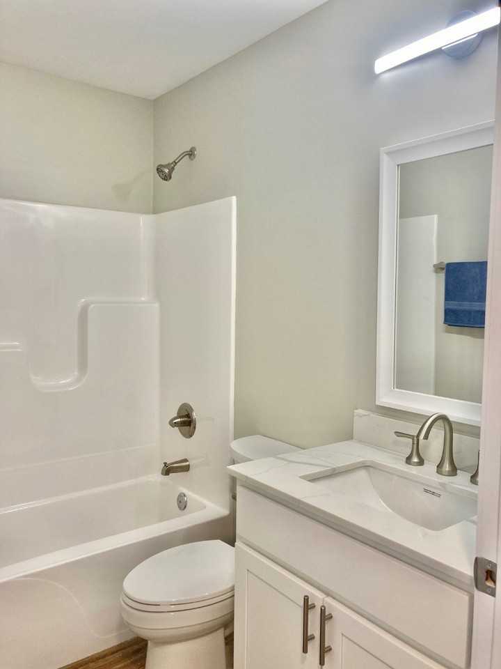439 7th St #201 - Photo 7 of 12