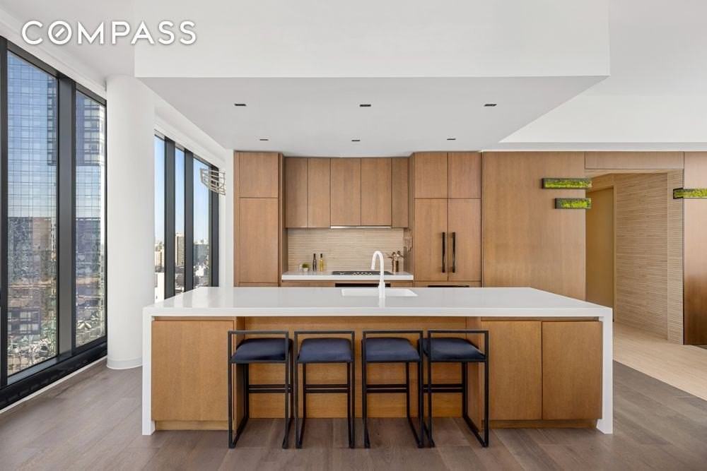 570 Broome St - Photo 4 of 22