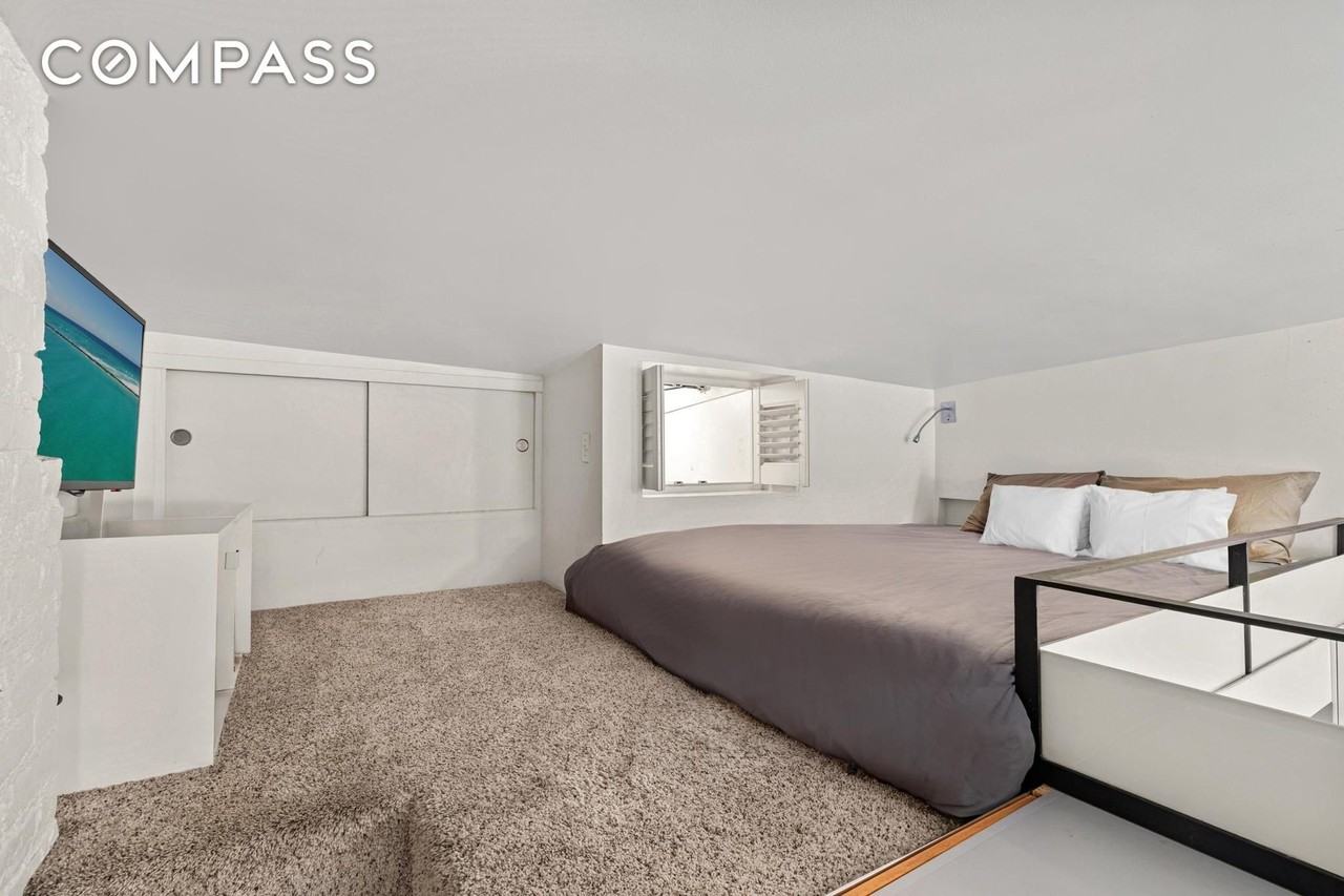 143 Sullivan St #16 - Photo 5 of 10