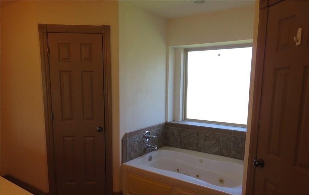 1801 Mead Ln - Photo 7 of 13