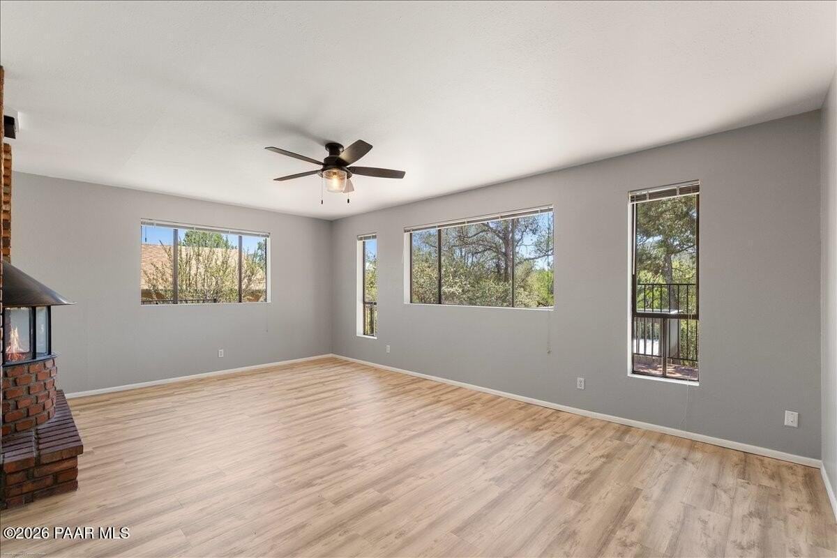 642 Sunrise Blvd - Photo 5 of 18