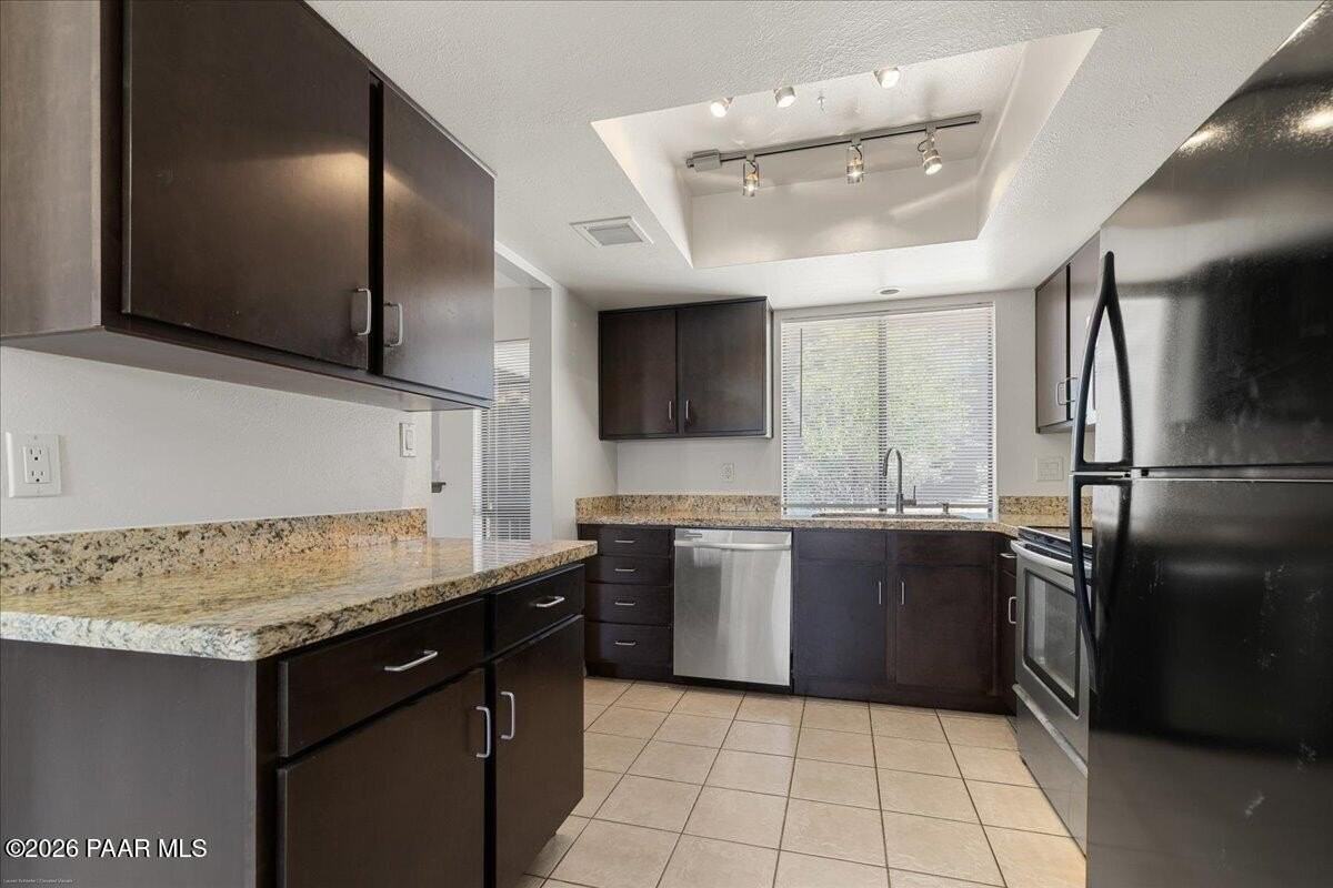 642 Sunrise Blvd - Photo 7 of 18