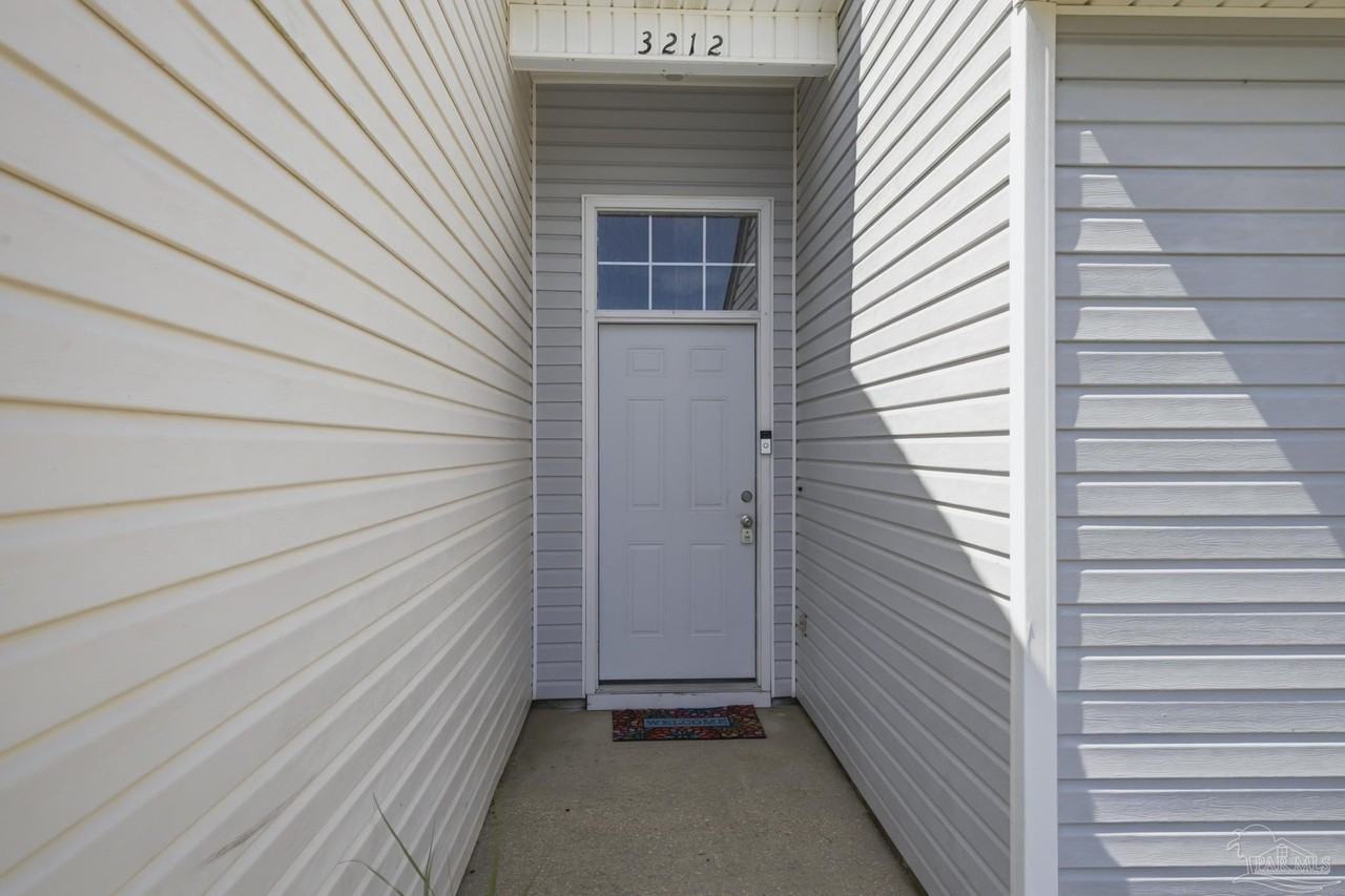 3212 Fernwood Dr - Photo 2 of 16