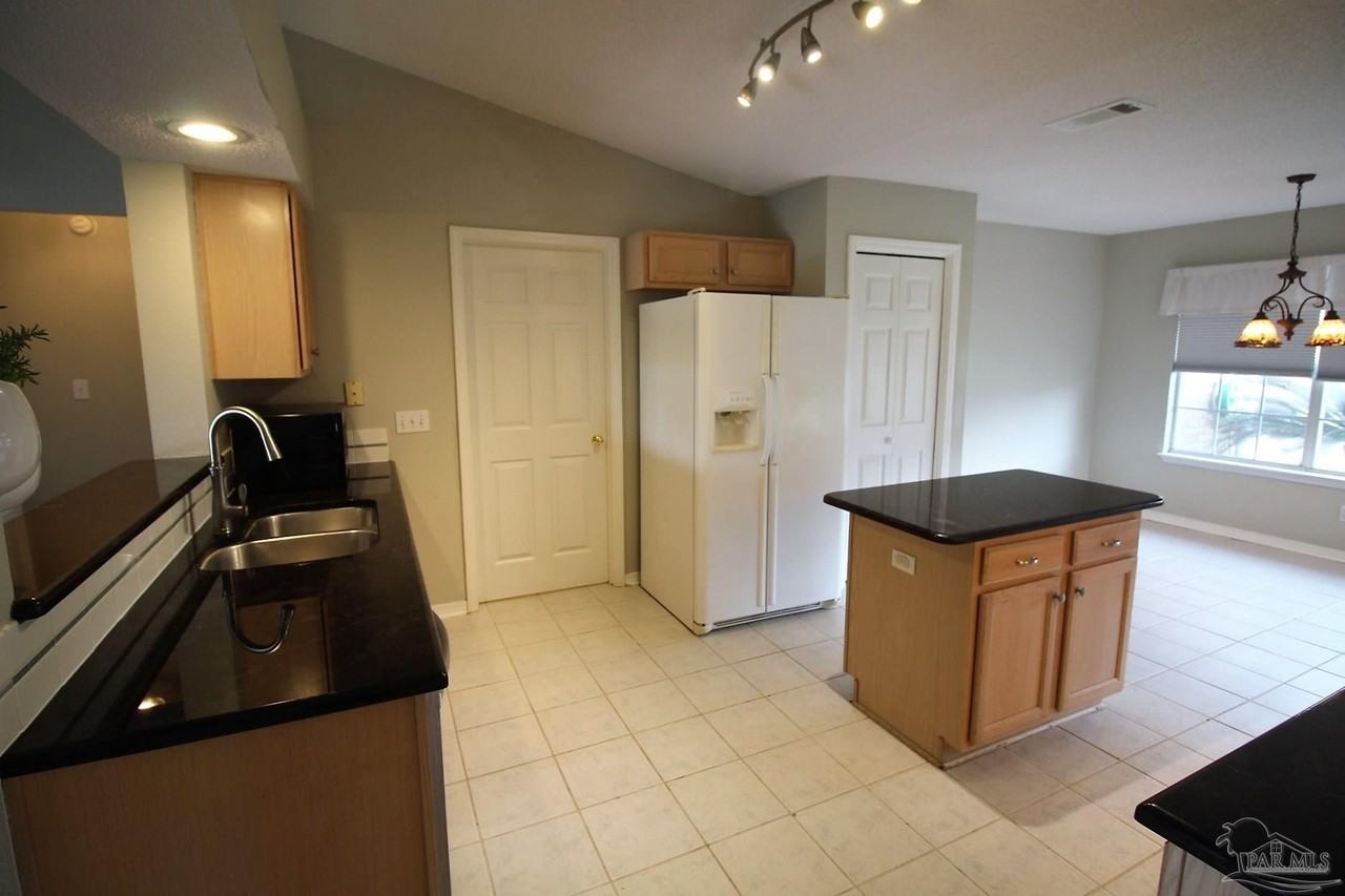 5027 Terra Lake Cir - Photo 7 of 20