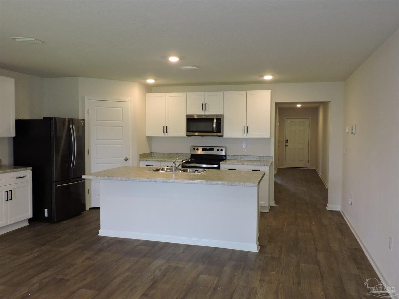 7580 Steeplechase Blvd - Photo 7 of 25