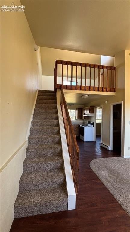 620 Forest Edge Rd #D - Photo 4 of 21