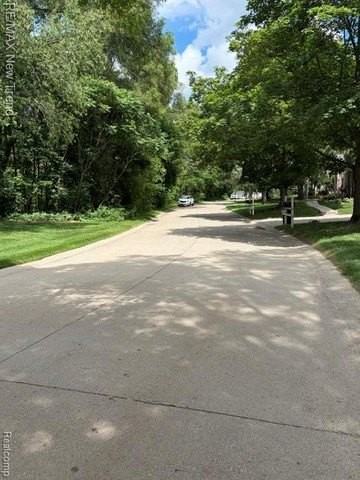 1412 Hidden Meadows Dr E #B - Photo 4 of 43
