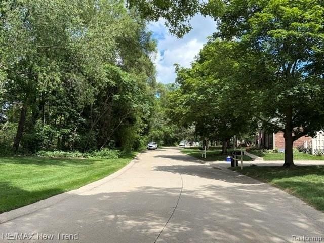 1412 Hidden Meadows Dr E #B - Photo 5 of 43