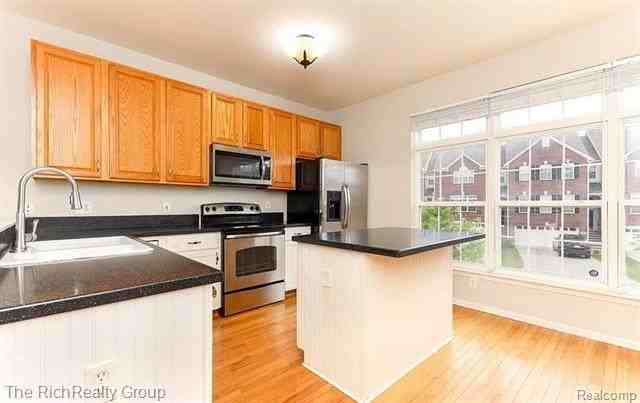 502 Cherry Orchard Rd - Photo 6 of 33