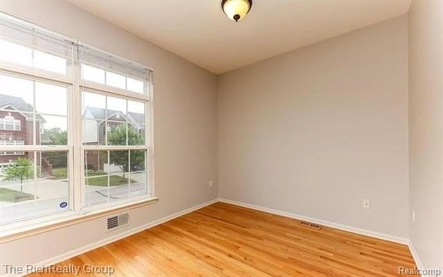 502 Cherry Orchard Rd - Photo 7 of 33