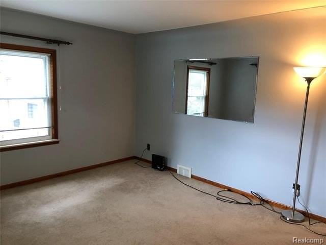2111 W 14 Mile Rd - Photo 4 of 23
