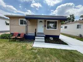 featured image of 13440 Charlotte Ave