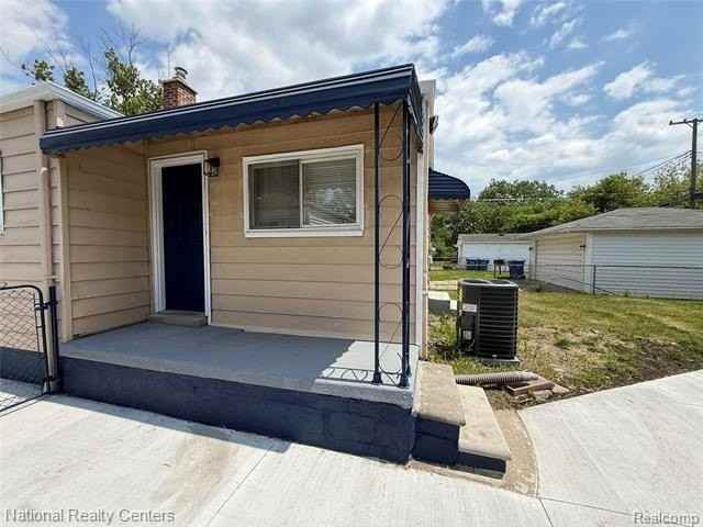 13440 Charlotte Ave - Photo 3 of 28