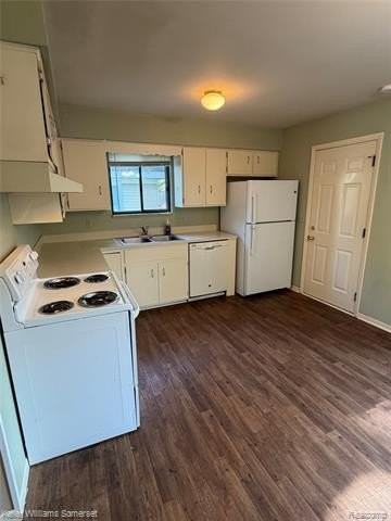 3277 Eastern Ave - Photo 5 of 13