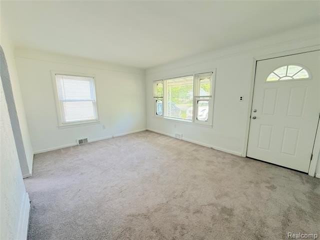 21212 Rensselaer St - Photo 2 of 11