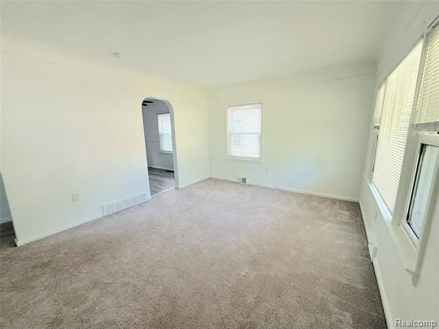 21212 Rensselaer St - Photo 3 of 11