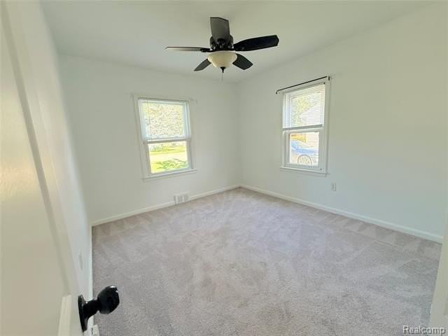 21212 Rensselaer St - Photo 7 of 11
