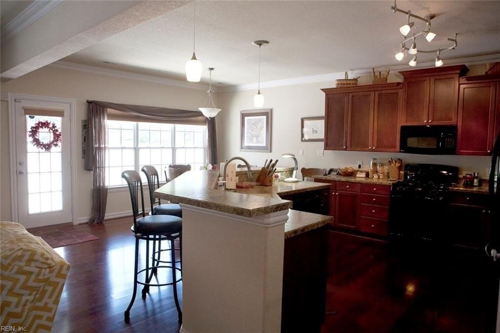 1008 Horton Pl - Photo 5 of 13