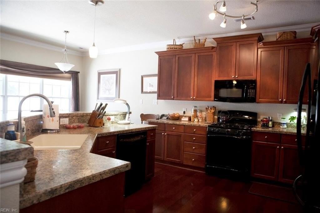 1008 Horton Pl - Photo 6 of 13