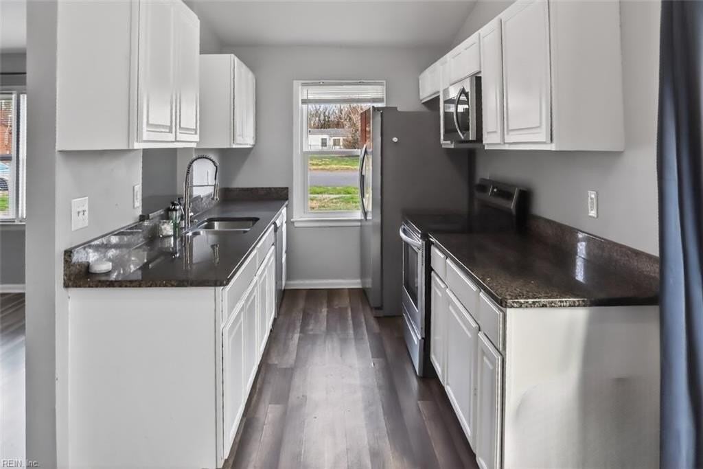 2315 Maltby Ave - Photo 5 of 11
