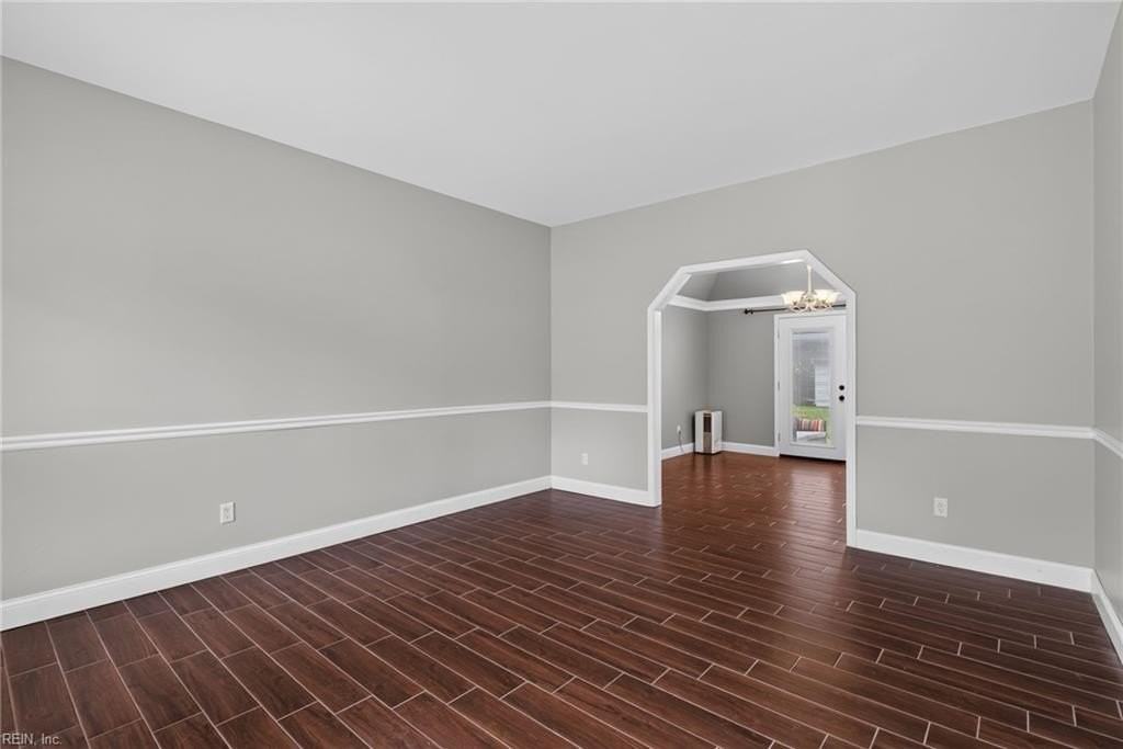 898 Gunston Ct - Photo 4 of 46