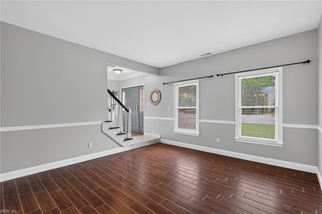 898 Gunston Ct - Photo 5 of 46