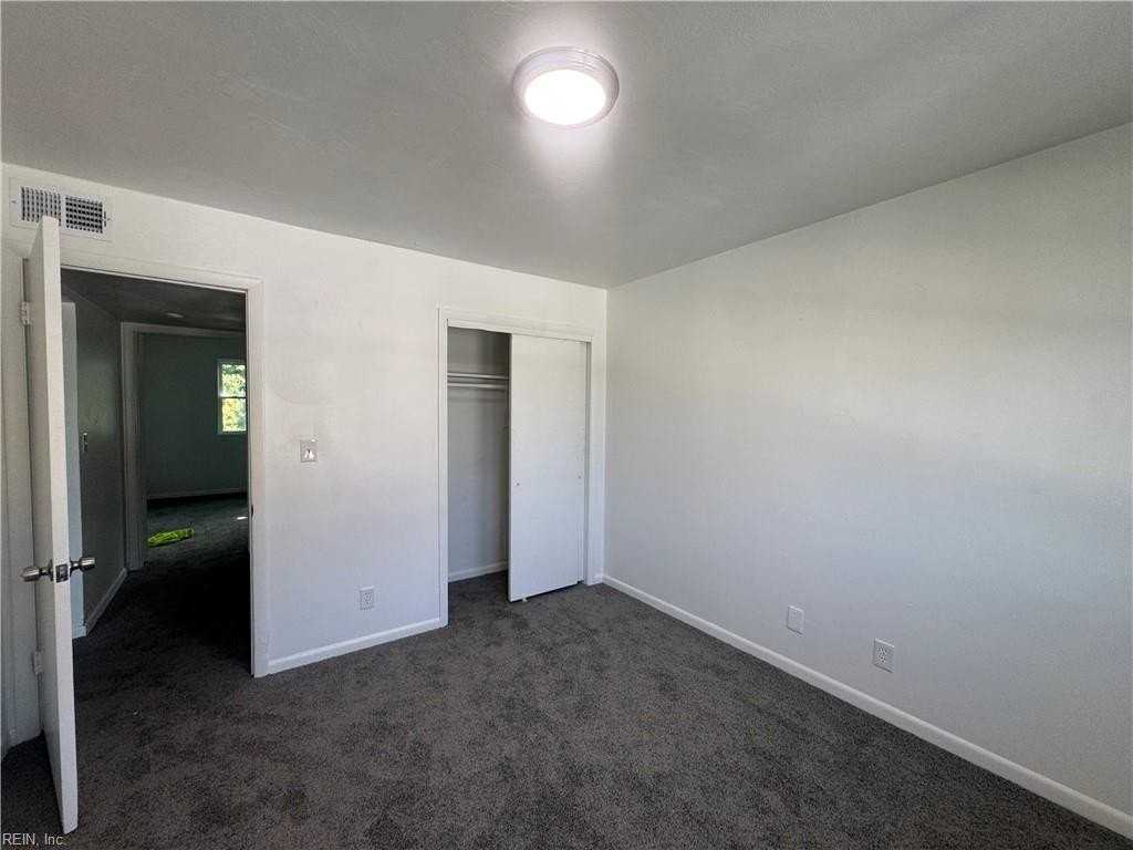 1125 Little Bay Ave #4 - Photo 6 of 9