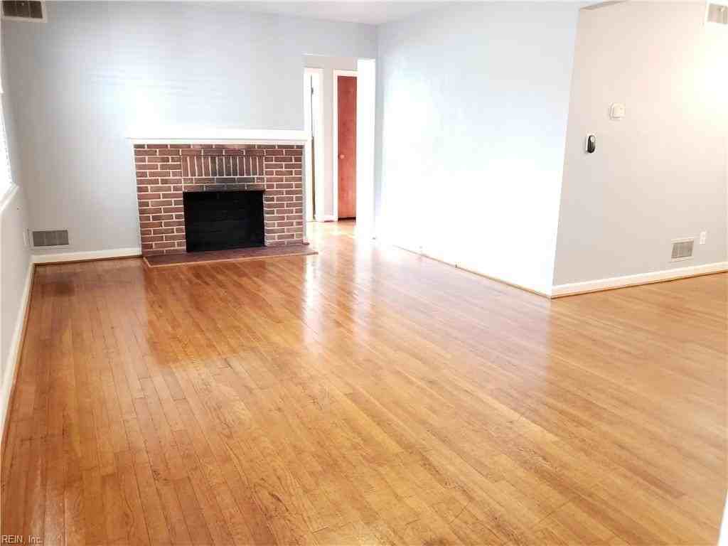 8705 Granby St - Photo 3 of 30