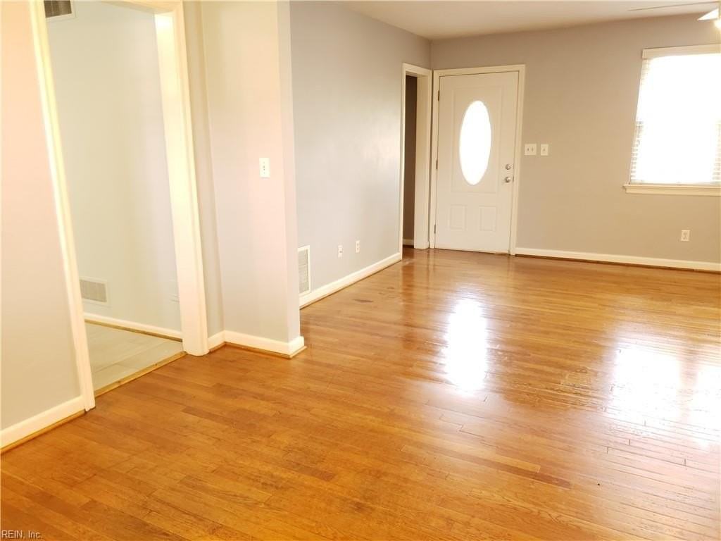 8705 Granby St - Photo 5 of 30