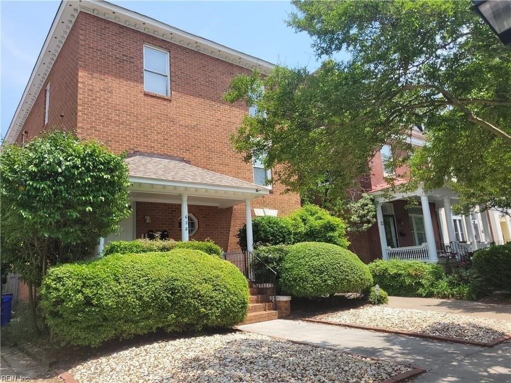 628 Redgate Ave #A - Photo 2 of 28