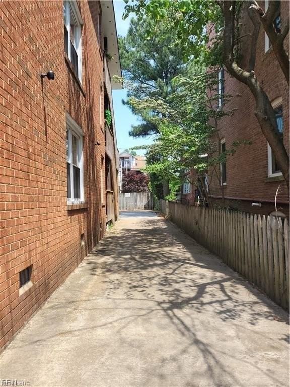 628 Redgate Ave #A - Photo 3 of 28