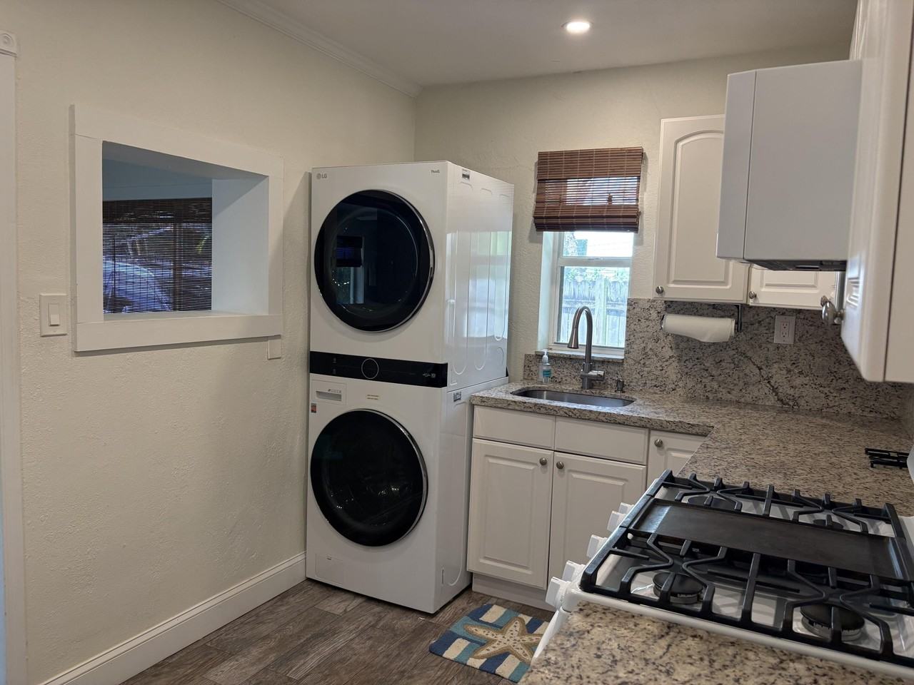 501 Sw 11th St #R - Photo 6 of 16