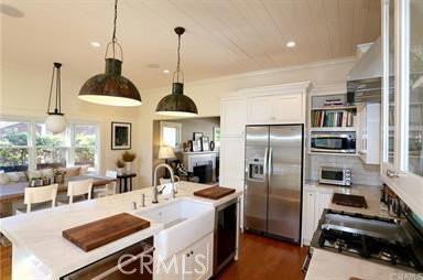 555 Bluebird Canyon Dr - Photo 6 of 6