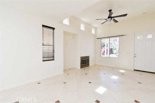 5742 E Bottlebrush Dr - Photo 6 of 8
