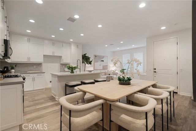 118 High Mdw - Photo 2 of 8