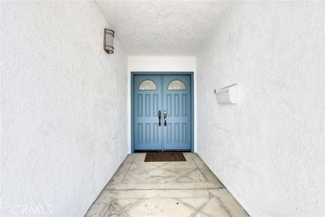 1015 E Walnut Ave - Photo 2 of 7