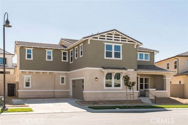 63 Harlow - Photo 2 of 8