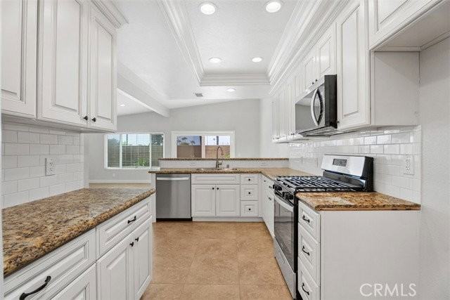 33381 Nottingham Way #B - Photo 5 of 8