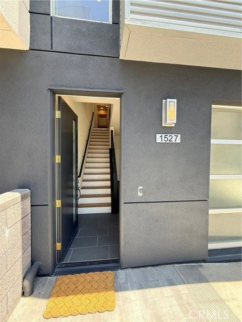 1527 Sullivan Ave - Photo 4 of 8