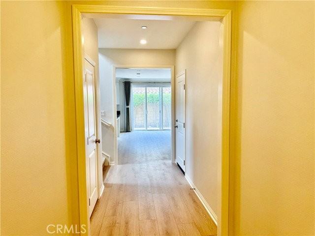 102 Chestnut Grv - Photo 7 of 8