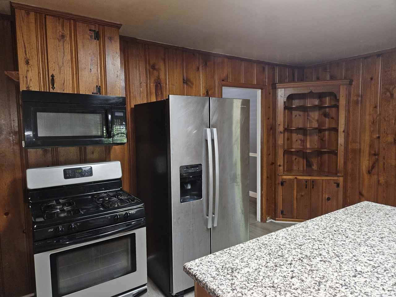 1737 Ireland Dr #1 - Photo 3 of 19