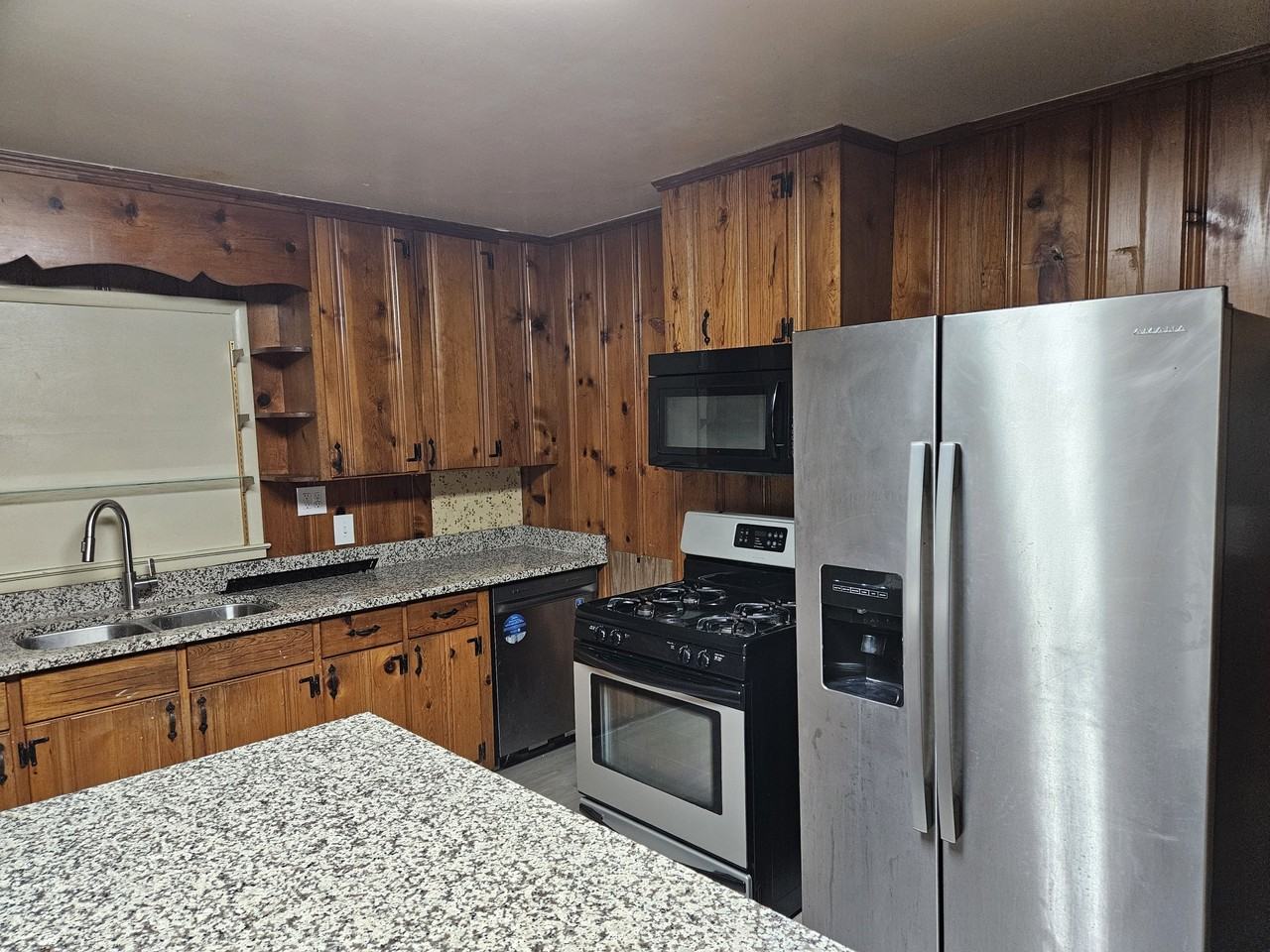 1737 Ireland Dr #1 - Photo 4 of 19