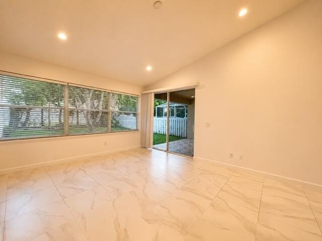 2480 S Coral Trace Cir - Photo 5 of 22