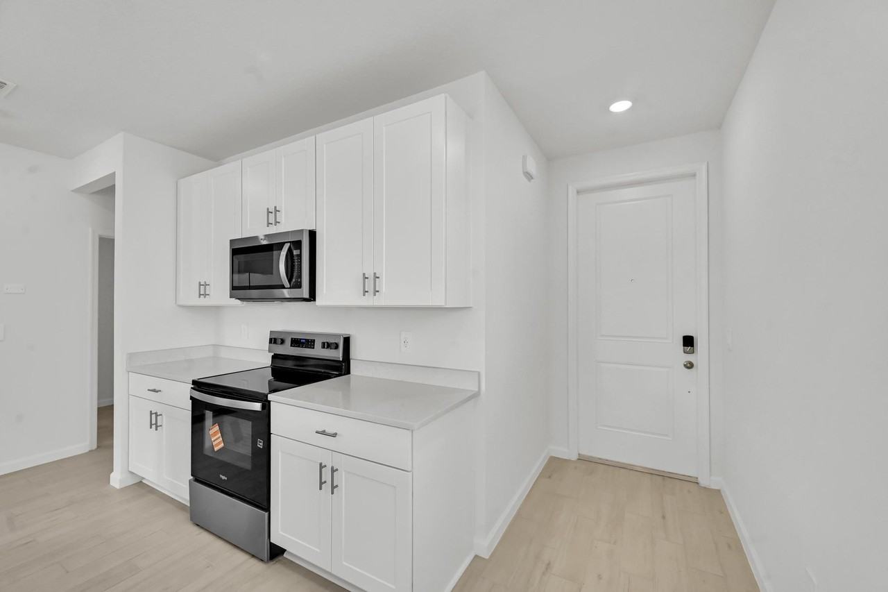 575 Salisbury Cir - Photo 6 of 38