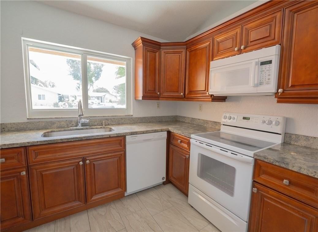 5332 Nw 29th Ct - Photo 4 of 36
